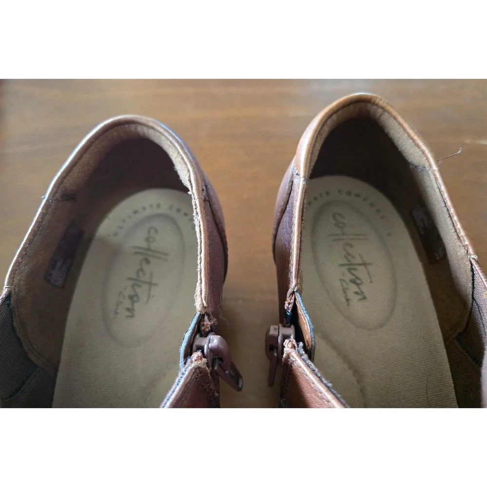Clarks Collection Chic Brown Leather Ankle Booties Block Heel Side Zip Women 7.5